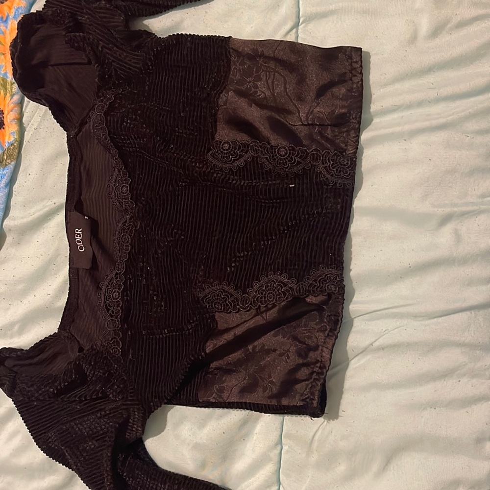 WORN goth princess ruched w lace black crop top